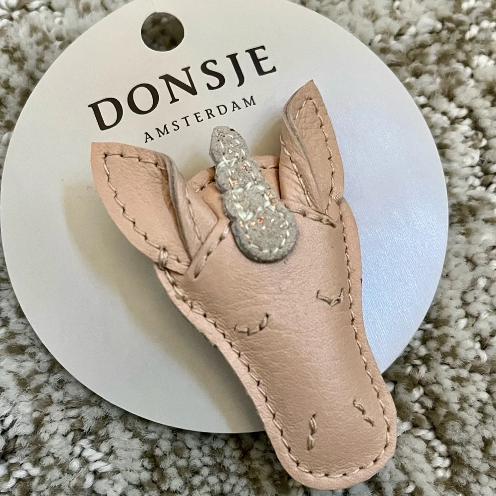 DONSJE Girls’ Leather Unicorn Josy Special Hairclip—Light Rose